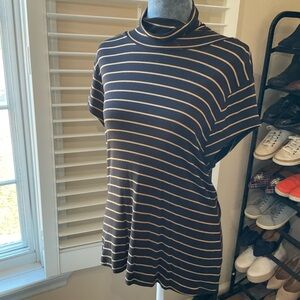CAbi Style 4202 Slinky Slim Fit Cap Sleeve Turtleneck size Medium